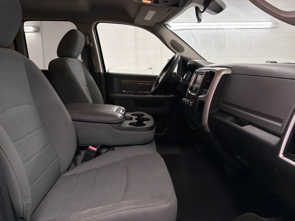 Used 2017 RAM 1500 Classic SLT RWD image 27