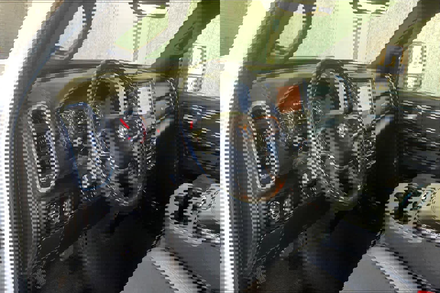 Used 2024 RAM 3500 Big Horn image 16