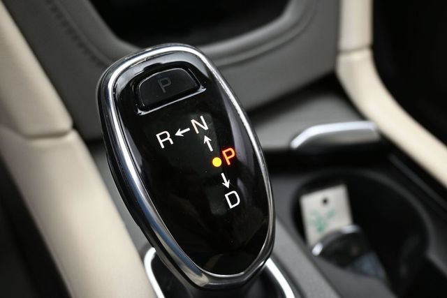 Used 2017 Cadillac XT5 Premium Luxury FWD image 28
