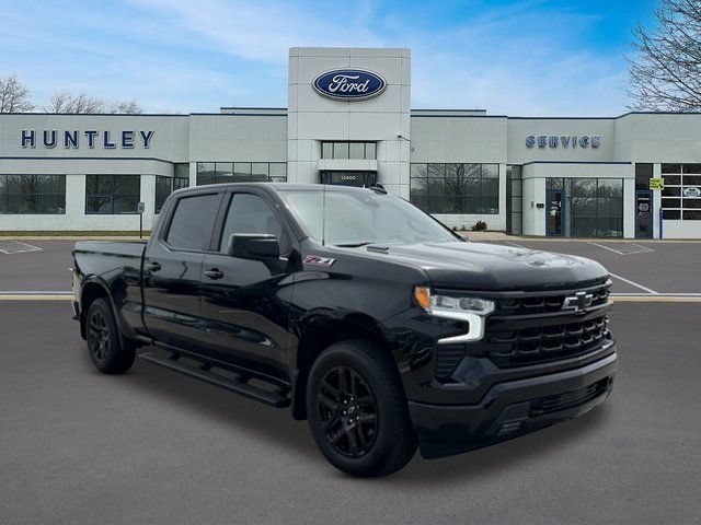 Used 2024 Chevrolet Silverado 1500 RST w/ Convenience Package II AWD/4WD image 4