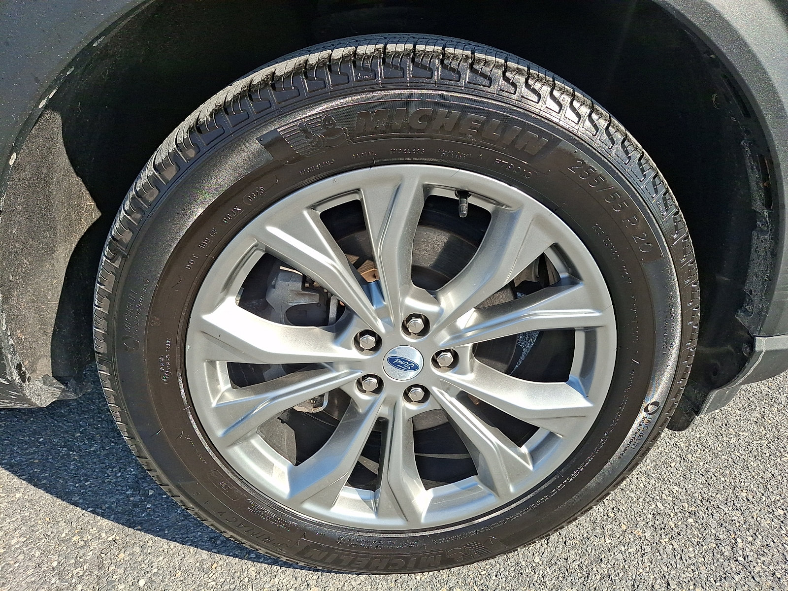 Certified 2023 Ford Explorer XLT w/ Equipment Group 202A AWD/4WD image 9