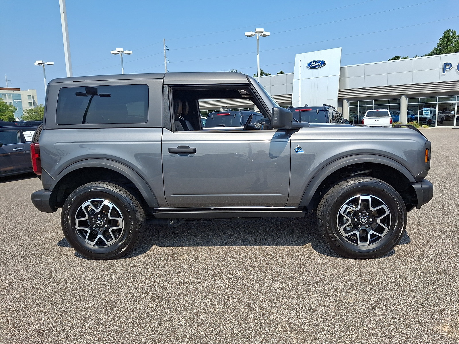 Certified 2024 Ford Bronco Black Diamond AWD/4WD image 12