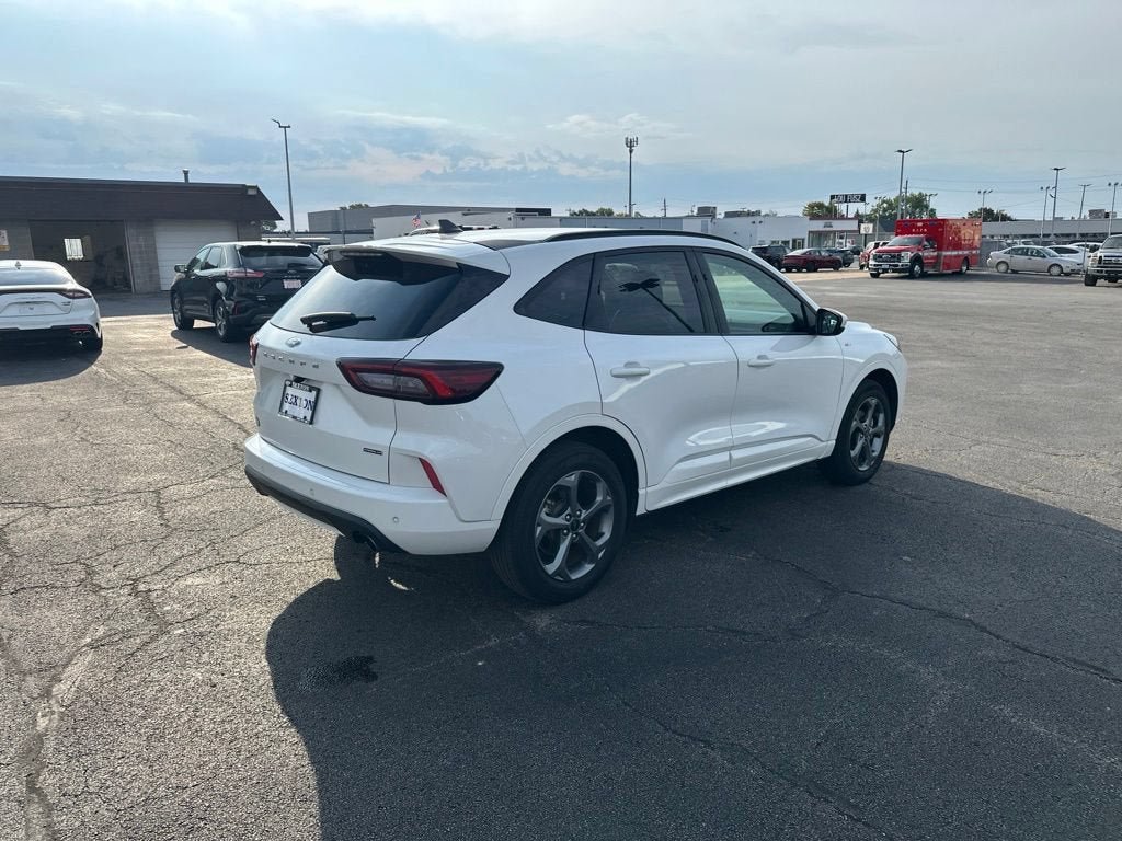 Certified 2024 Ford Escape ST-Line Select w/ Tech Pack #1 AWD/4WD image 5
