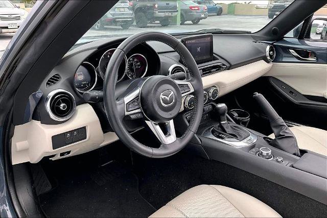 Used 2021 MAZDA MX-5 Miata RF Grand Touring RWD image 13