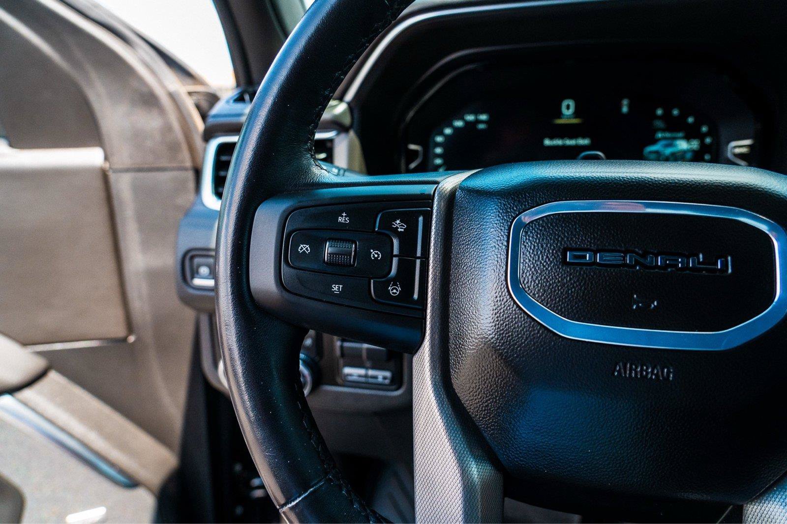 Used 2024 GMC Yukon Denali w/ Advanced Technology Package AWD/4WD image 15