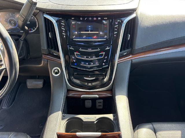 Used 2018 Cadillac Escalade 2WD image 22