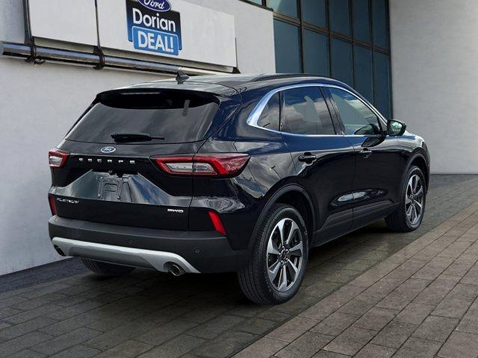 Certified 2023 Ford Escape Platinum AWD/4WD image 3