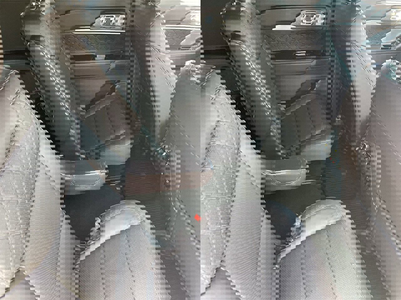 Certified 2025 Ford Explorer Platinum w/ Ultimate Package image 12