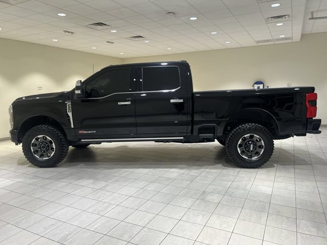 Certified 2025 Ford F250 Platinum w/ Platinum Plus Package AWD/4WD image 2