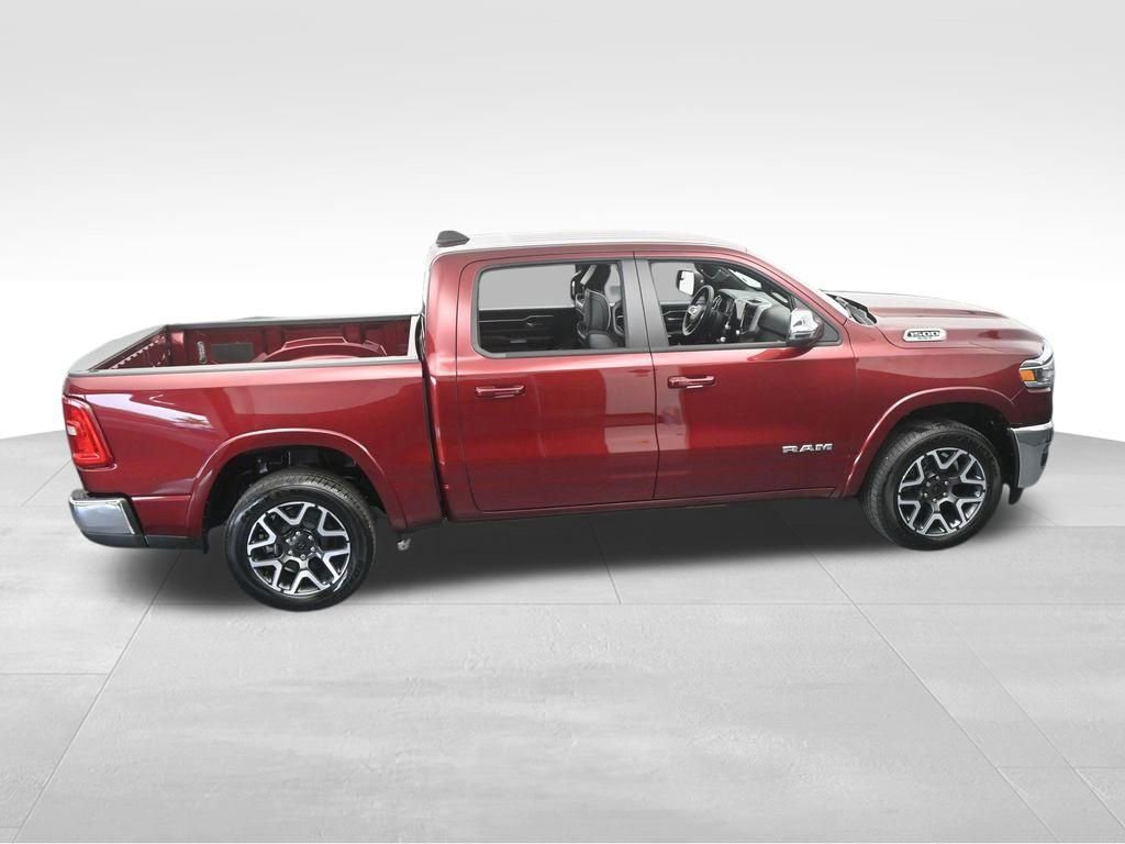 Used 2025 RAM 1500 Laramie AWD/4WD image 7