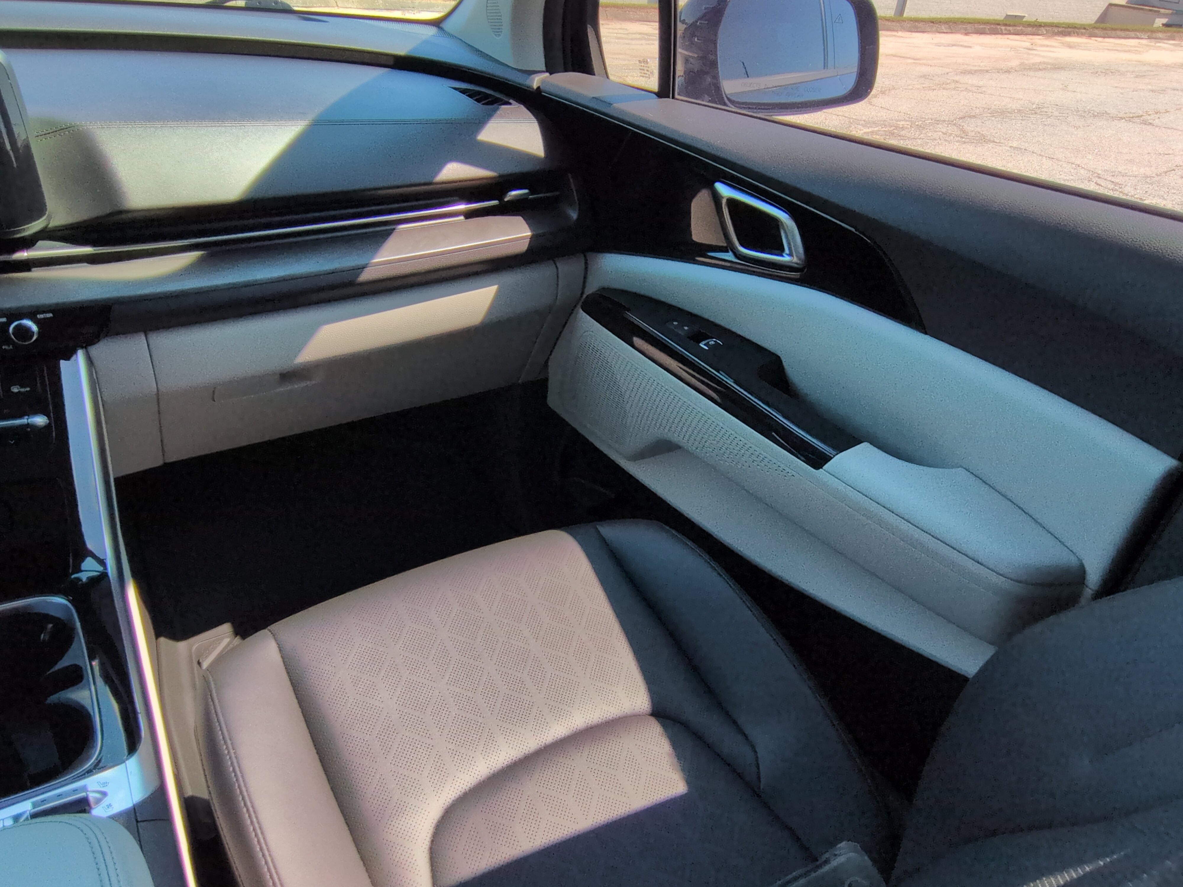 Used 2022 Kia Carnival SX FWD image 15