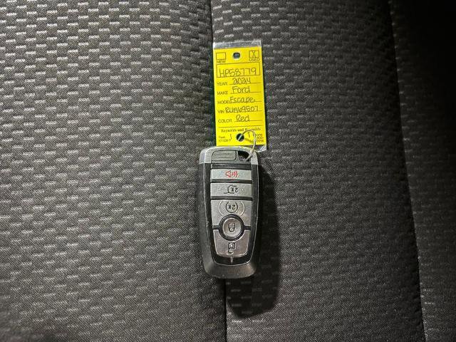 Certified 2024 Ford Escape SE image 10