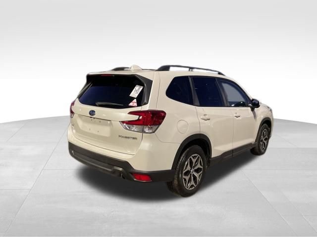 Used 2021 Subaru Forester Premium image 7