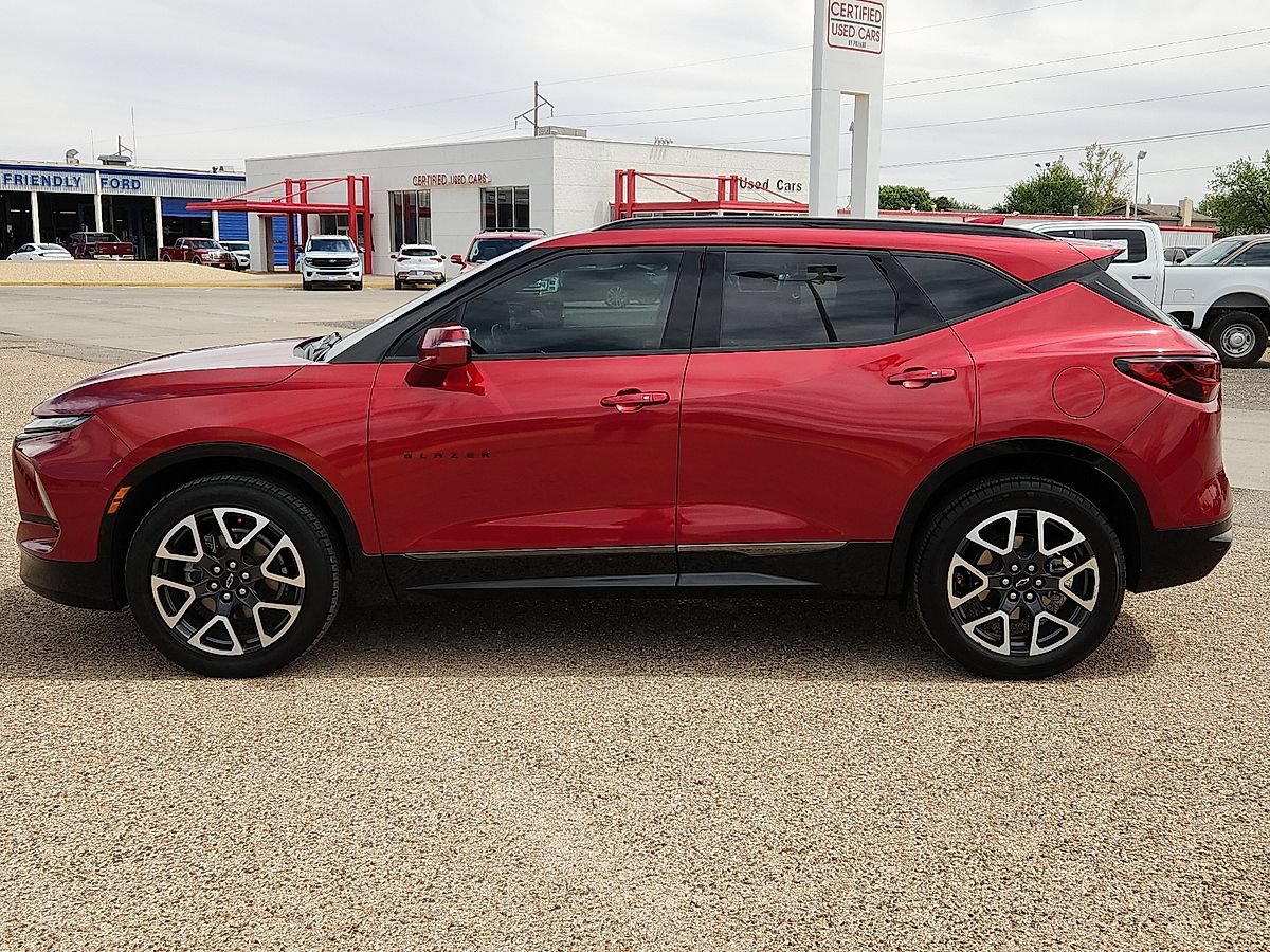 Used 2024 Chevrolet Blazer RS w/ Enhanced Convenience Package FWD image 2