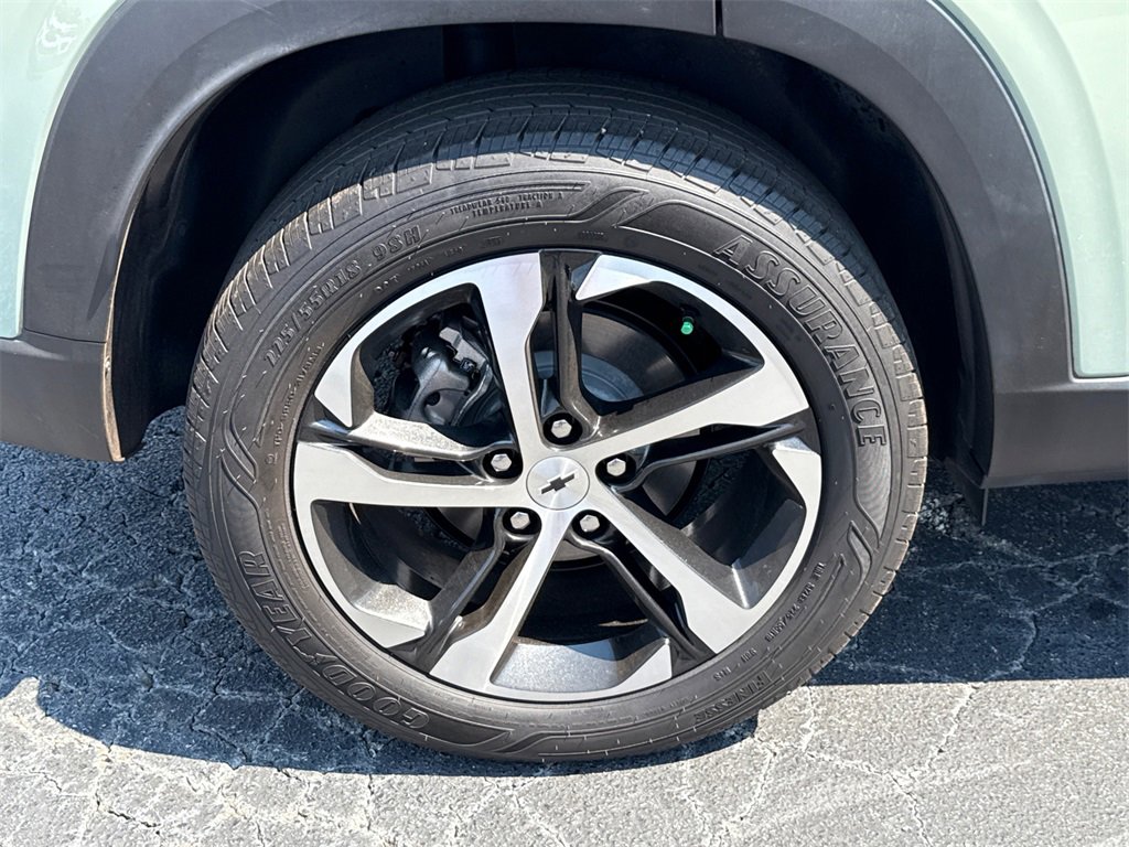 Used 2024 Chevrolet Trax RS w/ Driver Confidence Package image 17