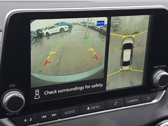 Used 2025 Nissan Sentra SR w/ SR Premium Package image 19