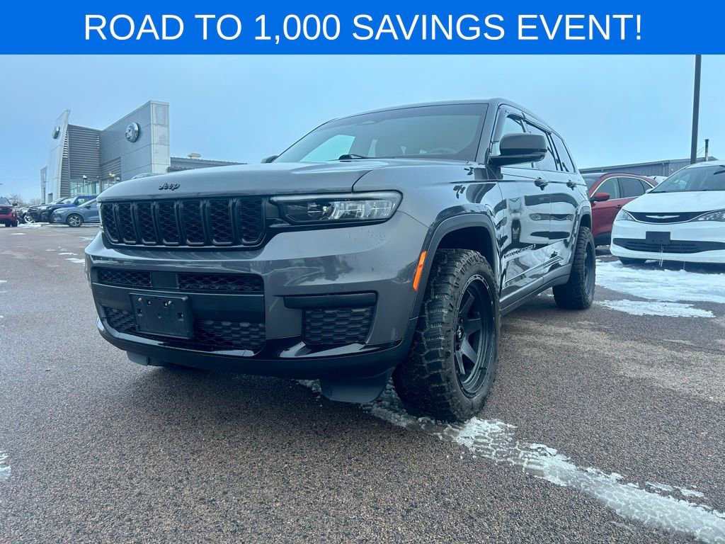 Used 2023 Jeep Grand Cherokee L Laredo image 10