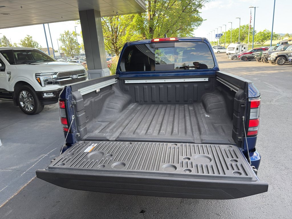 Used 2023 Nissan Frontier PRO-4X w/ Pro-4X Premium Package AWD/4WD image 6