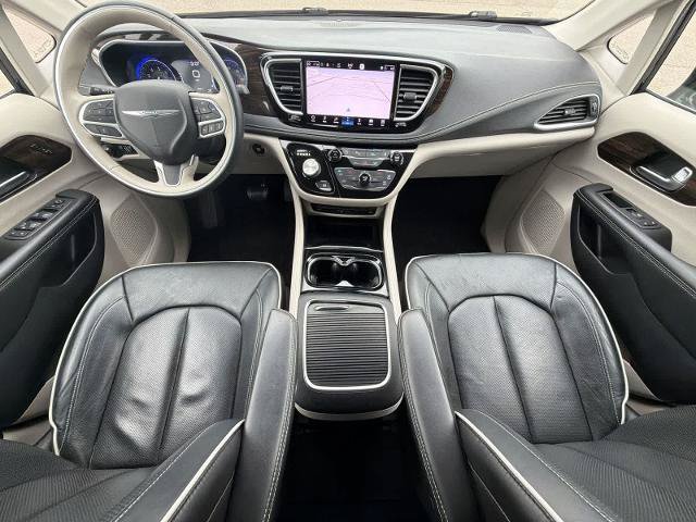 Used 2021 Chrysler Pacifica Limited w/ Uconnect Theater Family Group AWD/4WD image 15