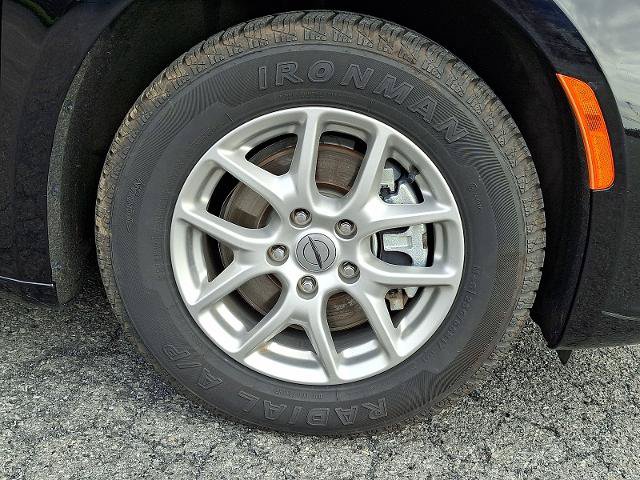 Used 2025 Chrysler Pacifica Select FWD image 8