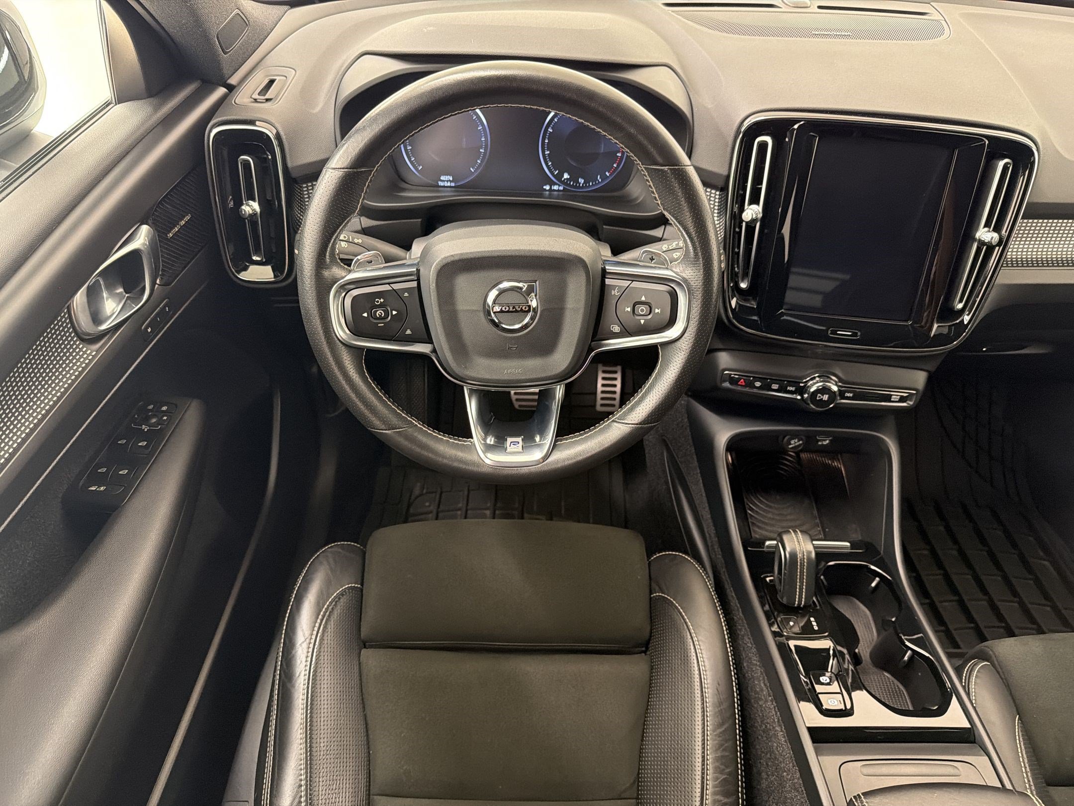 Used 2019 Volvo XC40 T5 R-Design AWD/4WD image 28
