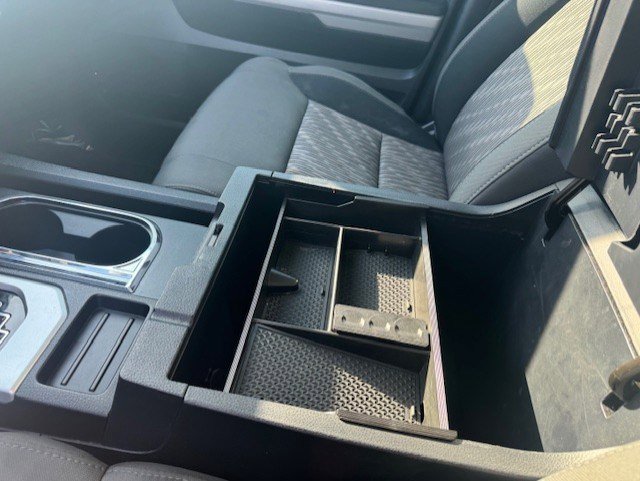 Used 2018 Toyota Tundra SR5 w/ SR5 Upgrade Package AWD/4WD image 23