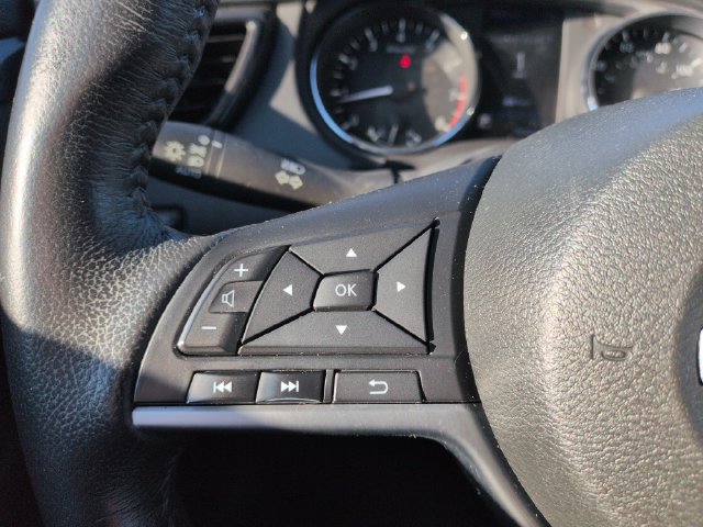 Used 2018 Nissan Rogue SV AWD/4WD image 32