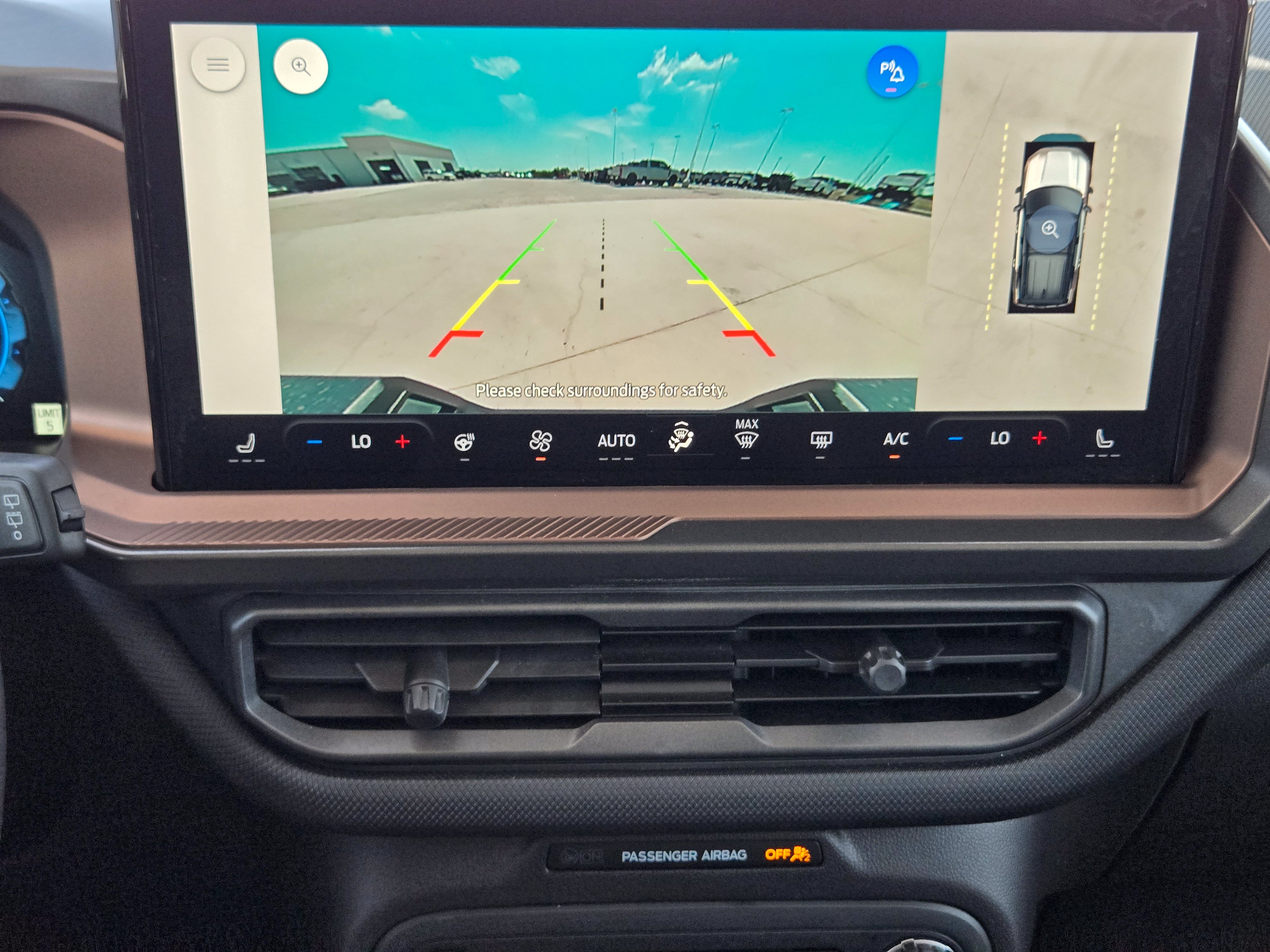 Certified 2025 Ford Bronco Sport Outer Banks w/ Outer Banks Tech Package+ AWD/4WD image 18