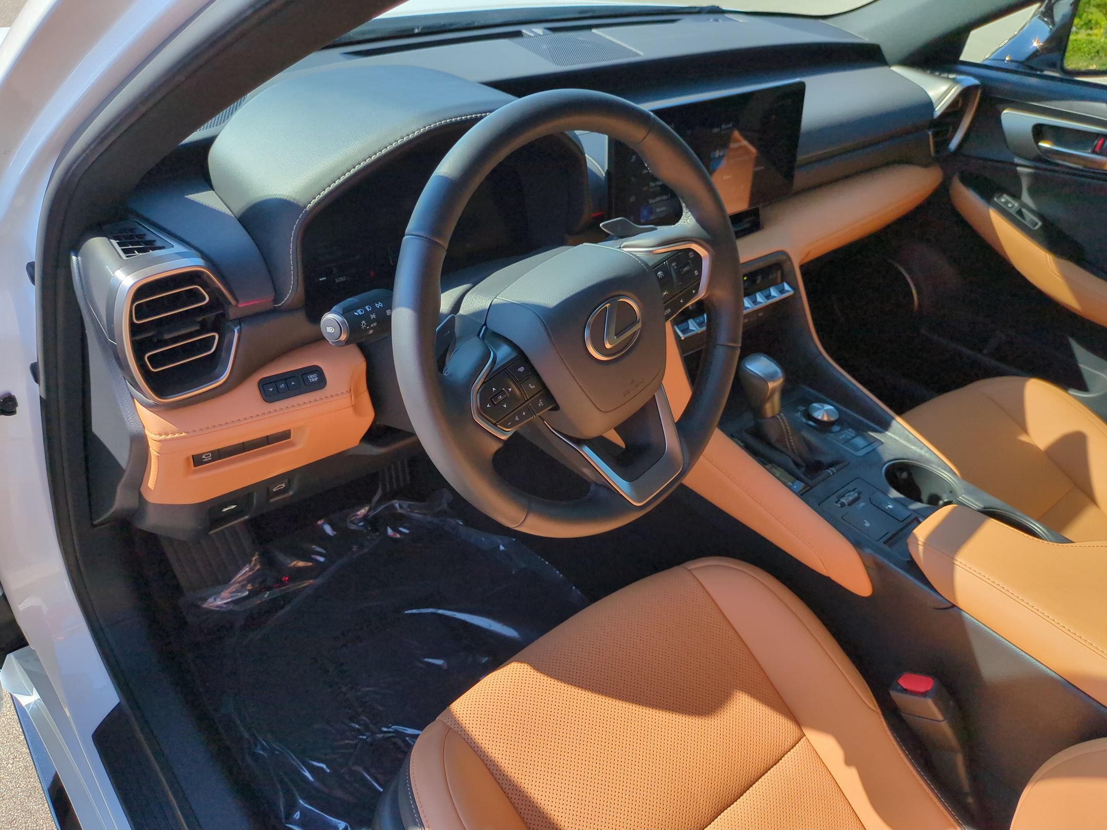 Used 2026 Lexus IS 350 F Sport w/ Accessory Package Z1 RWD image 16