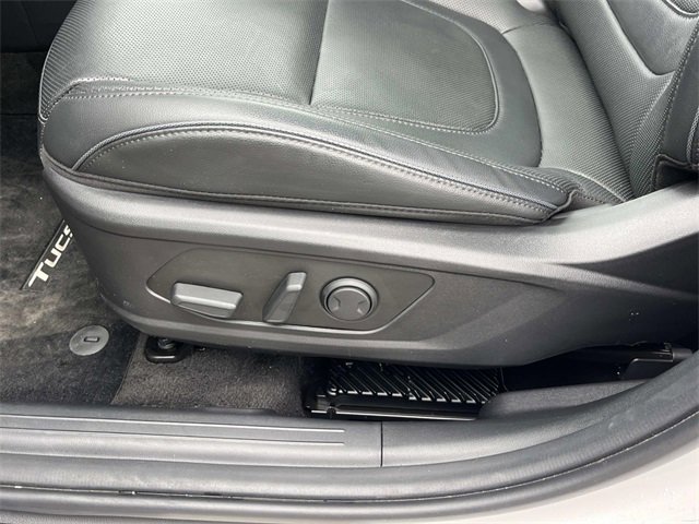 Used 2025 Hyundai Tucson Limited image 30