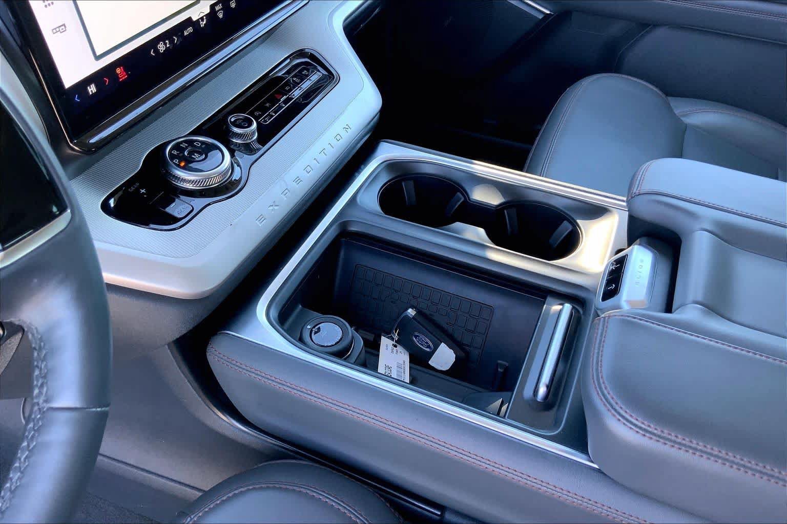 Certified 2025 Ford Expedition Active RWD image 17
