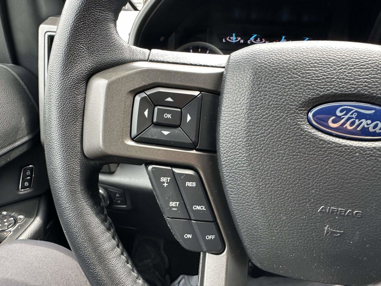 Certified 2020 Ford Expedition XLT w/ Black Accent Package AWD/4WD image 31