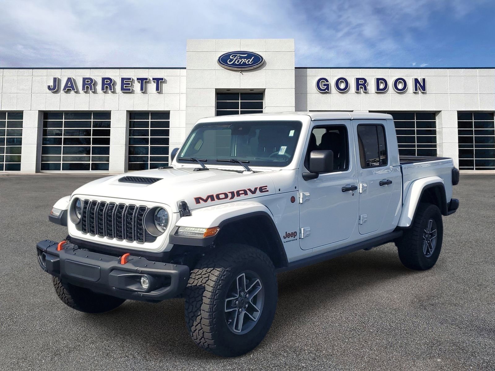 Used 2025 Jeep Gladiator Mojave AWD/4WD image 2