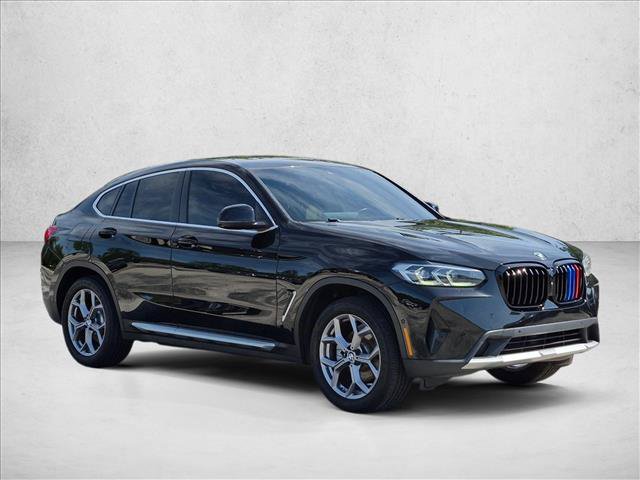Used 2022 BMW X4 xDrive30i w/ Parking Assistance Package AWD/4WD image 3