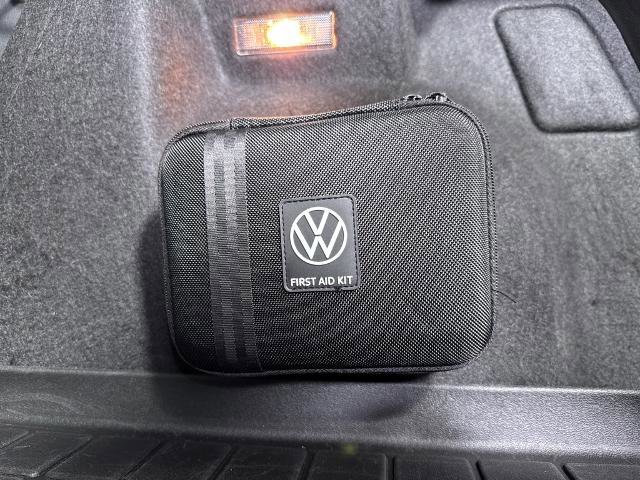 Used 2023 Volkswagen Taos SE image 30