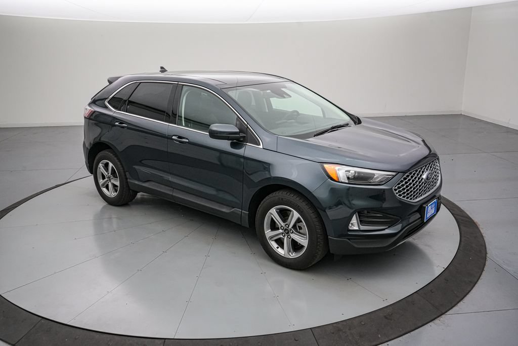 Certified 2023 Ford Edge SEL w/ Convenience Package AWD/4WD image 2