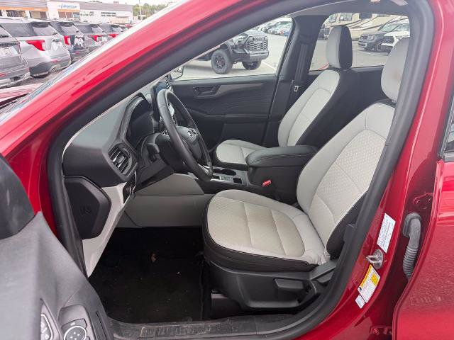 Certified 2025 Ford Escape Active w/ Tech Pack #1 AWD/4WD image 9