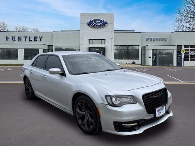 Used 2021 Chrysler 300 S w/ S Model Appearance Package RWD image 4