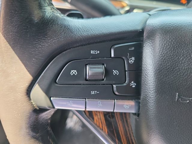 Used 2023 Cadillac Escalade Premium Luxury image 5