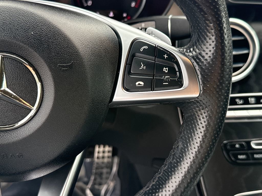 Used 2019 Mercedes-Benz GLC 300 image 16