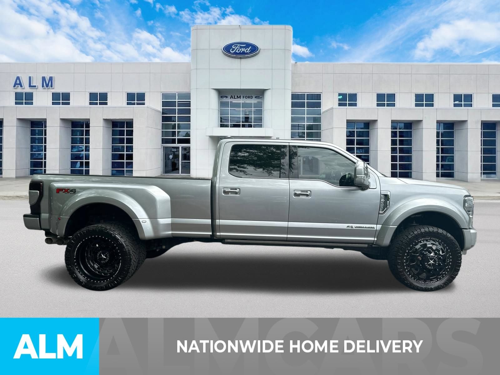 Certified 2022 Ford F450 Platinum w/ FX4 Off-Road Package AWD/4WD image 4