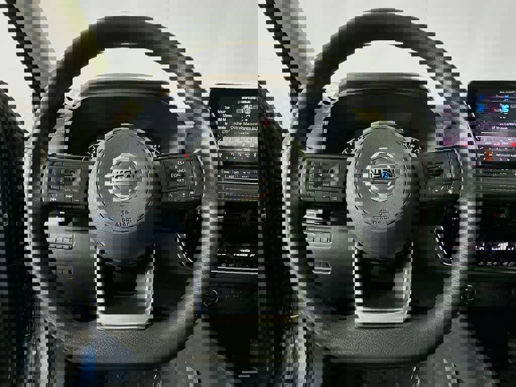 Used 2021 Nissan Rogue SV image 16