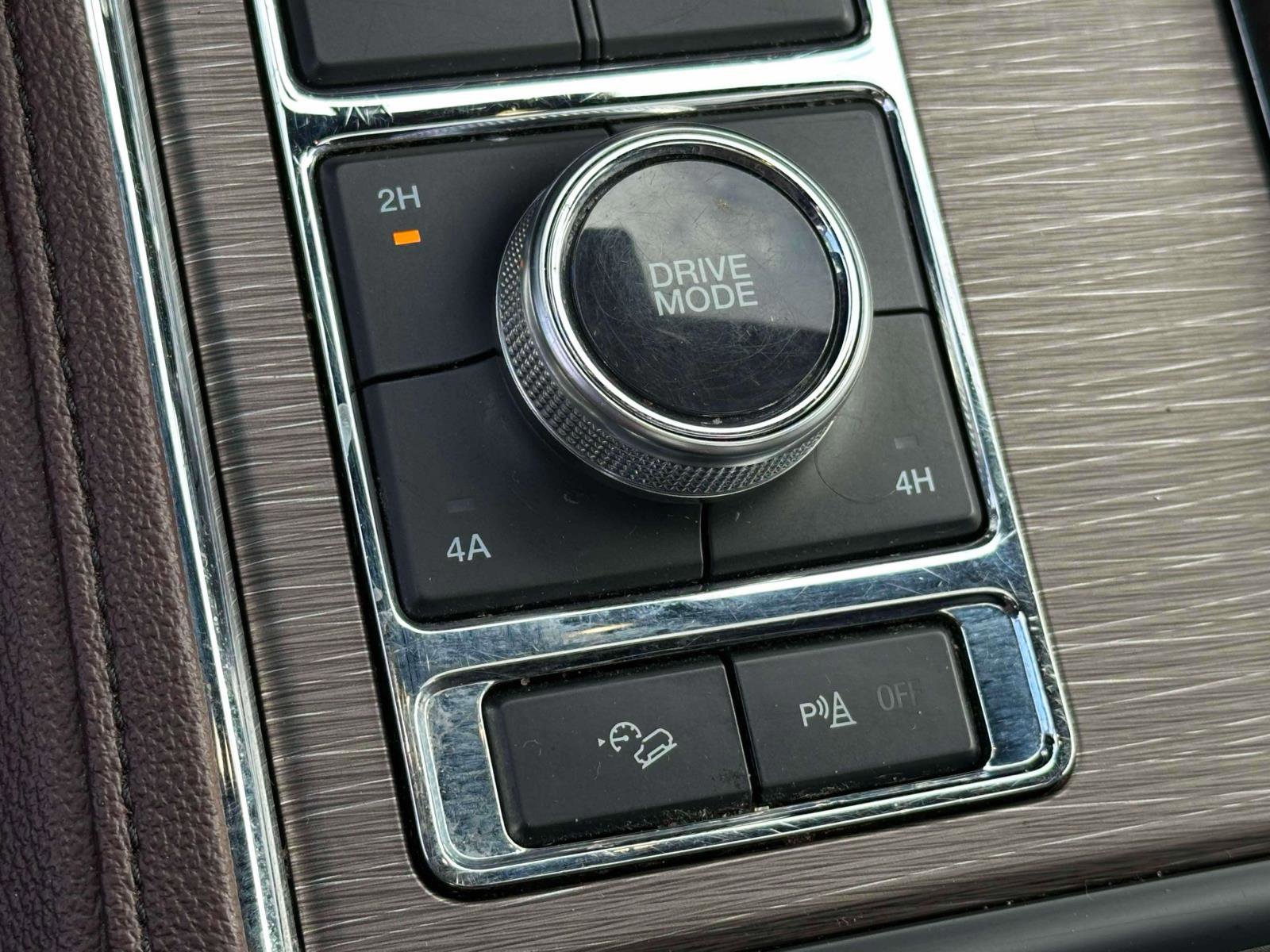 Certified 2024 Ford Expedition Limited image 29