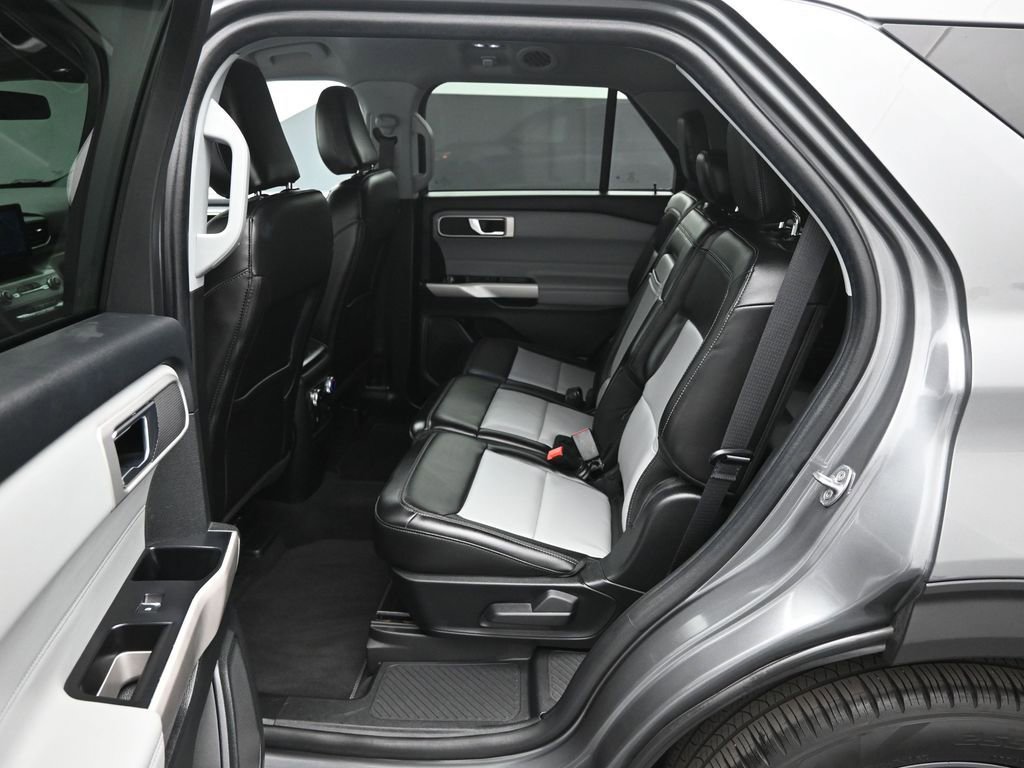 Certified 2023 Ford Explorer XLT w/ Equipment Group 202A image 19