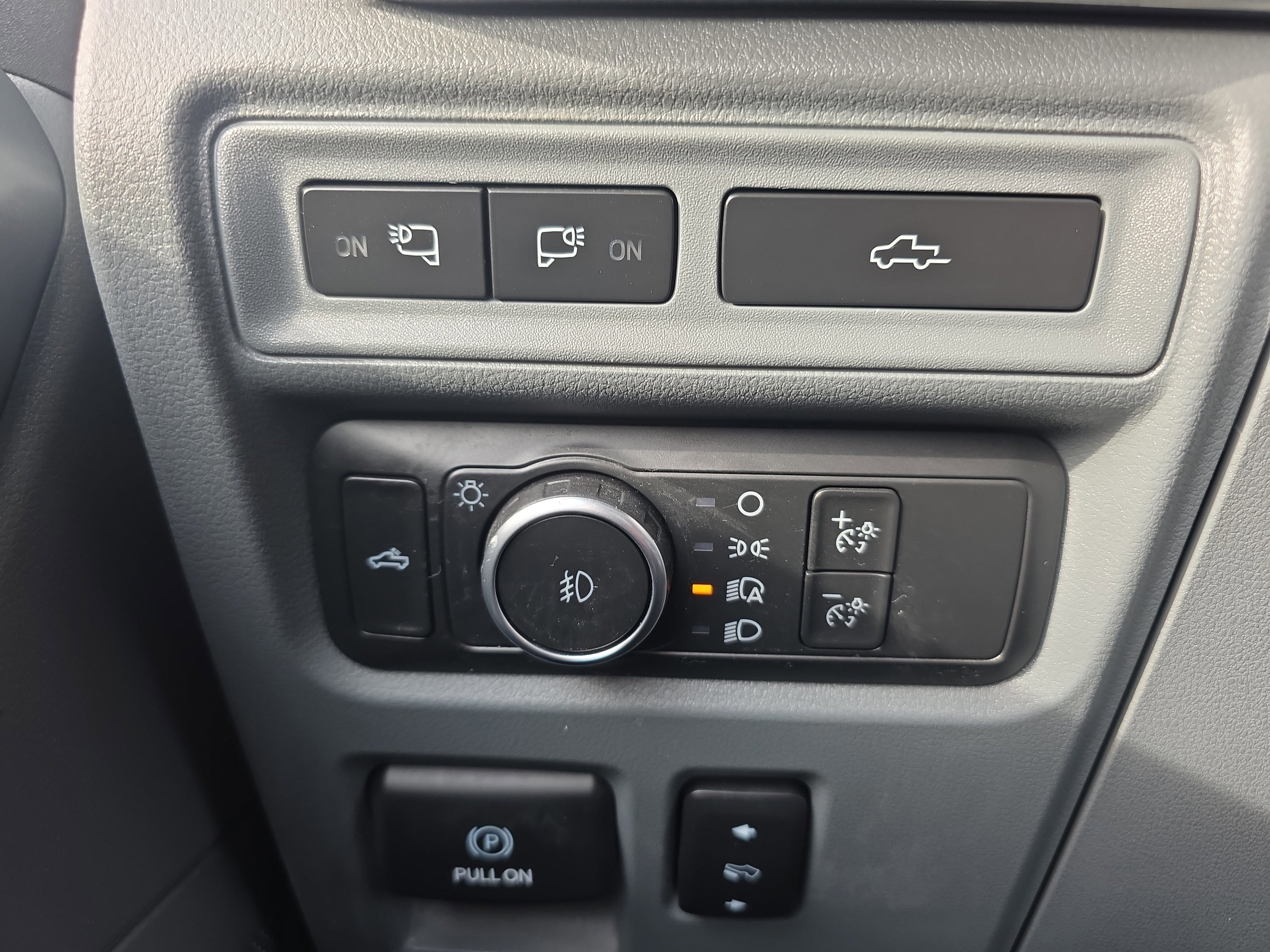 Certified 2022 Ford F150 Lariat w/ Equipment Group 502A High image 39