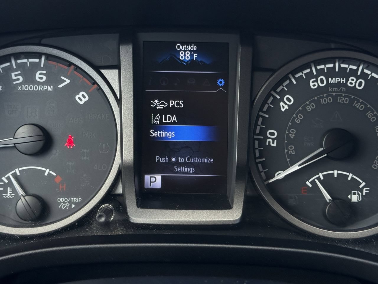 Used 2018 Toyota Tacoma TRD Off-Road AWD/4WD image 15