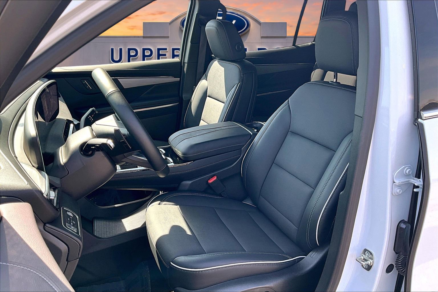 Used 2026 Buick Enclave Preferred AWD/4WD image 25