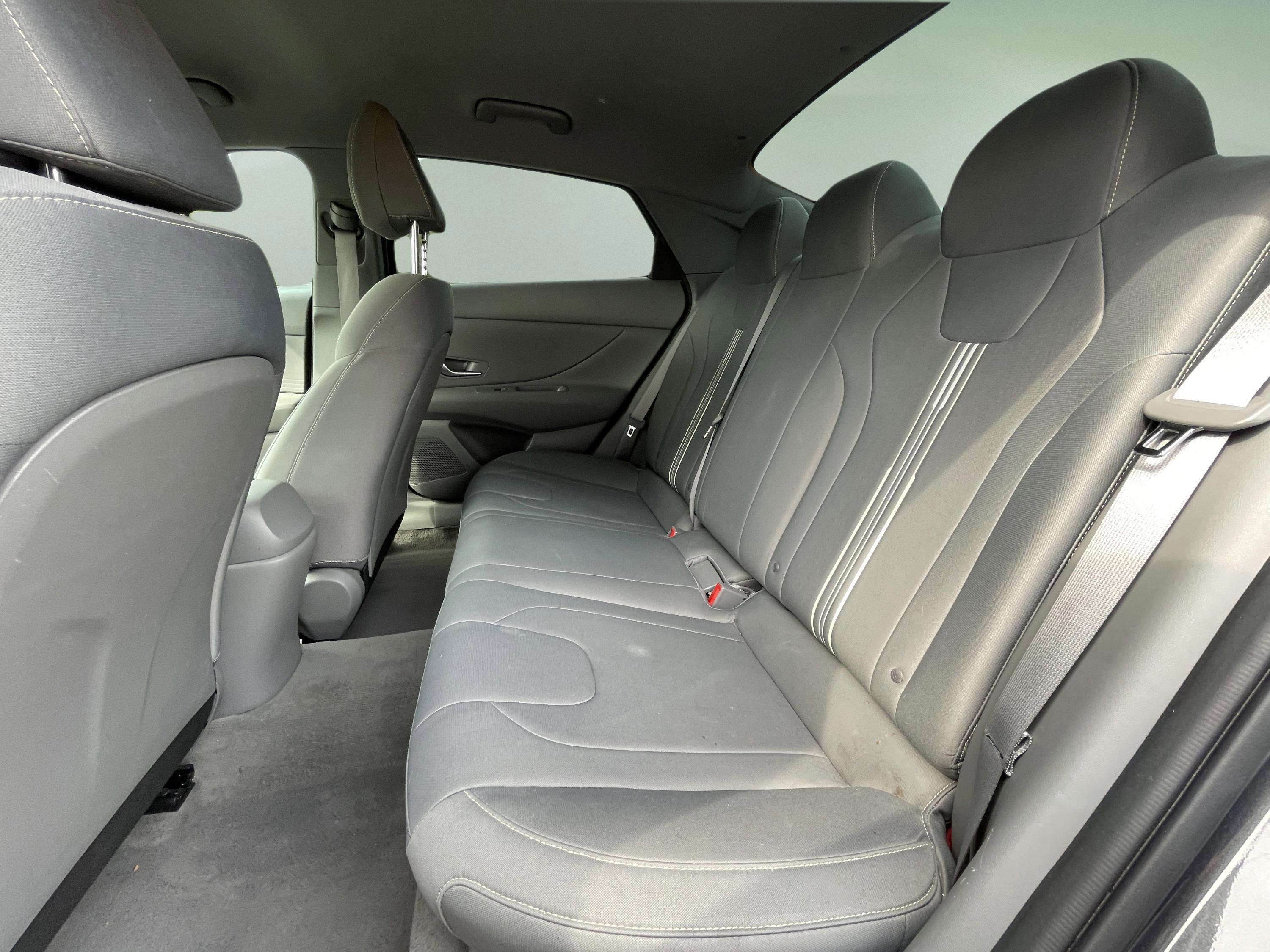 Used 2021 Hyundai Elantra SEL FWD image 24