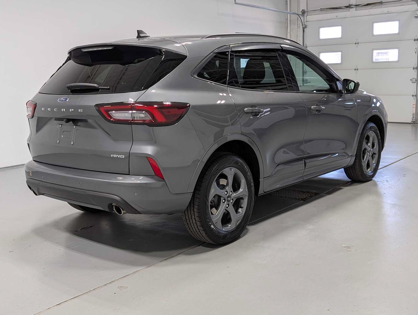 Certified 2023 Ford Escape ST-Line w/ Tech Pack #1 AWD/4WD image 9
