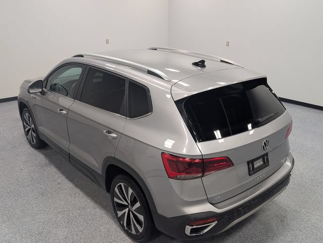 Used 2024 Volkswagen Taos SE FWD image 7